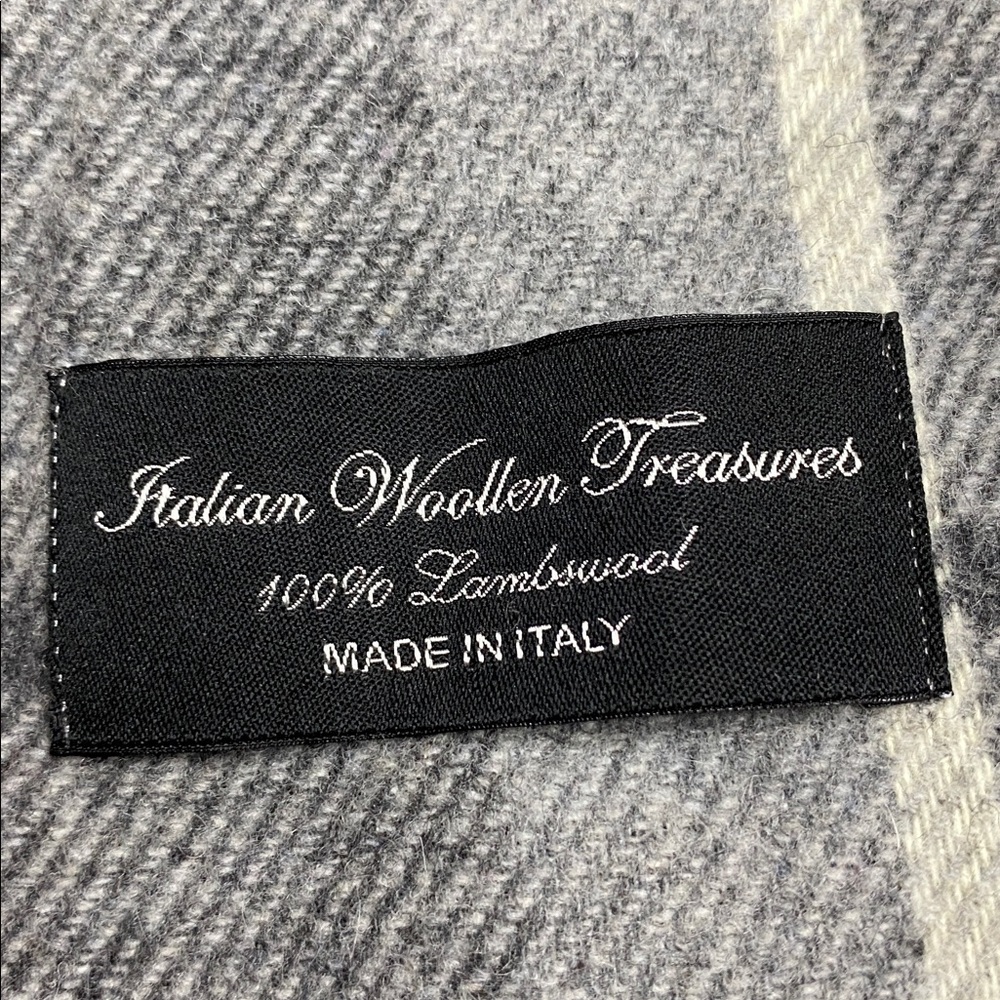 100% Lambswool Italian Woollen Treasures Gray Plaid Classic Fringe Scarf